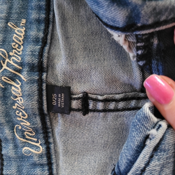 Universal Thread Light Blue Denim Shorts Size 25 - Picture 2 of 6
